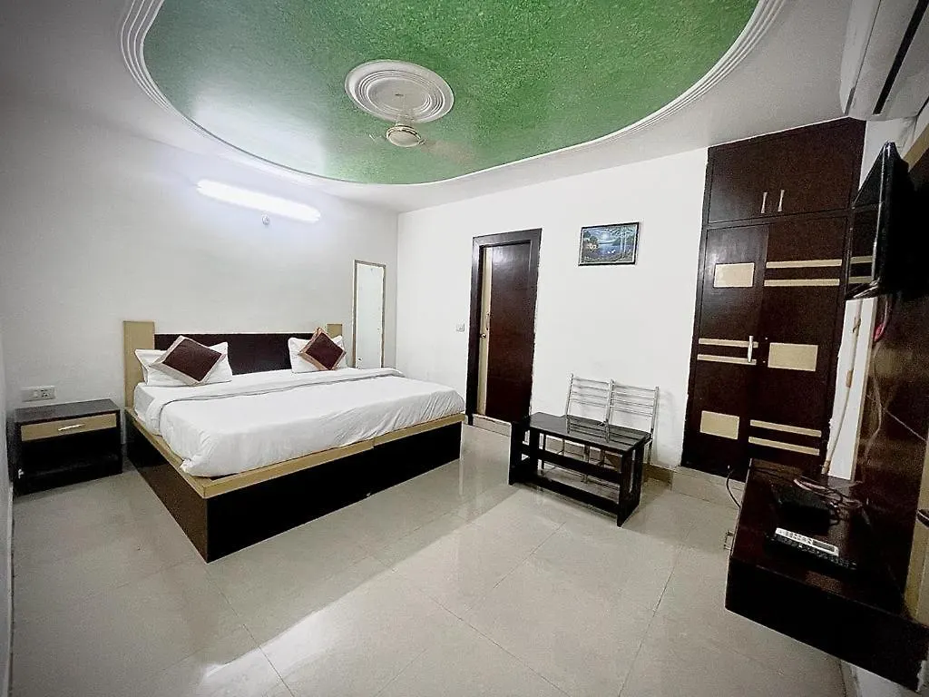 Hotel Ac Family Rooms Nagla Dhimar
