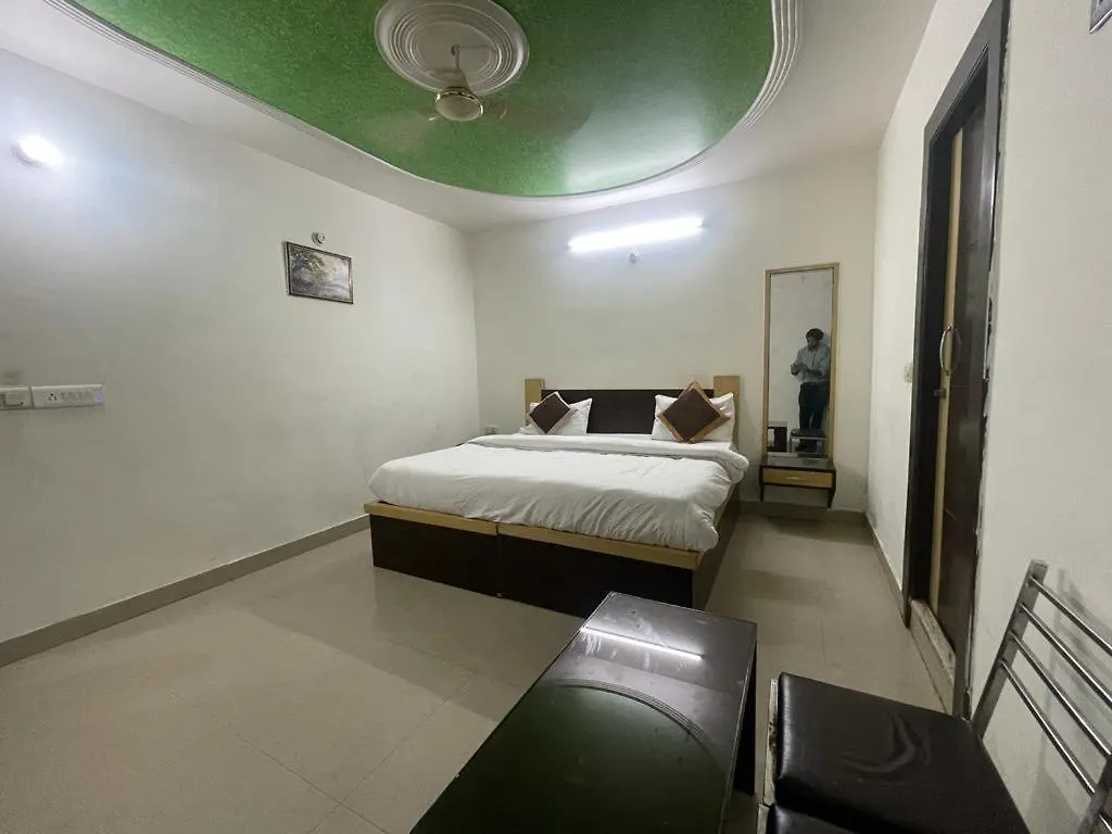 Hotel Ac Family Rooms Nagla Dhimar